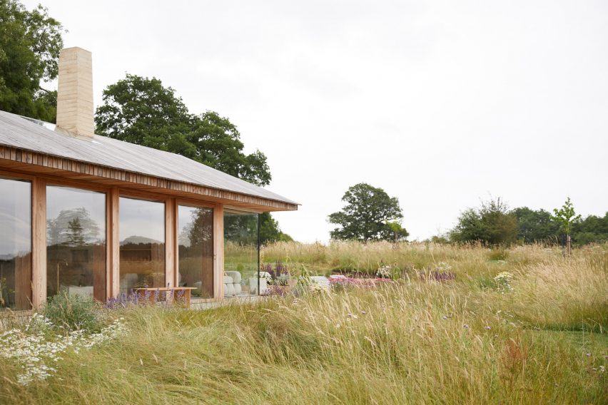The Maker's Barn by Hutch Design outside London