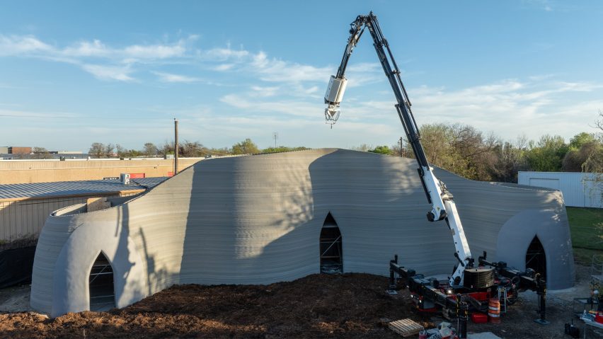 3D printed structure with Crane