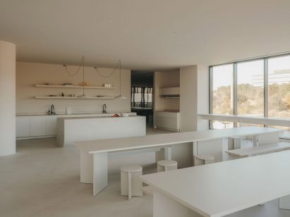 Office inside eyewear brand headquarters in Spain by Isern Serra