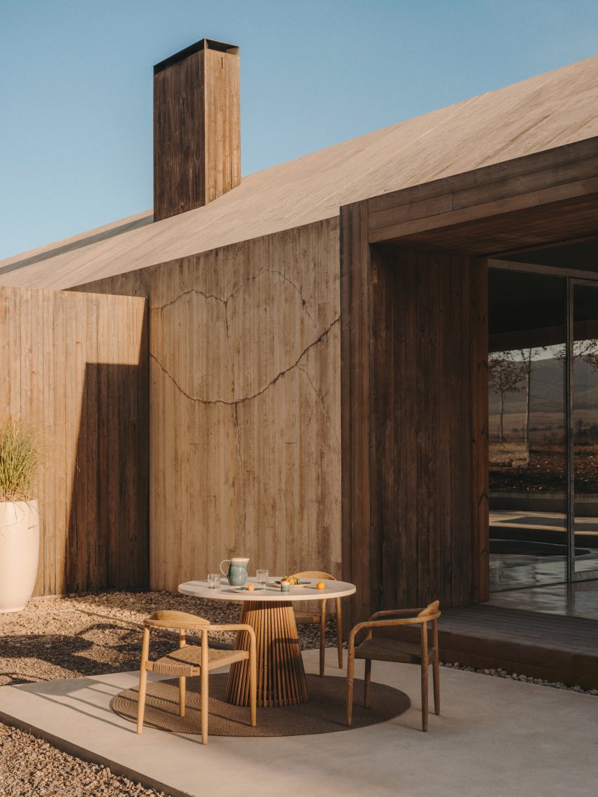 Outdoor table and chairs