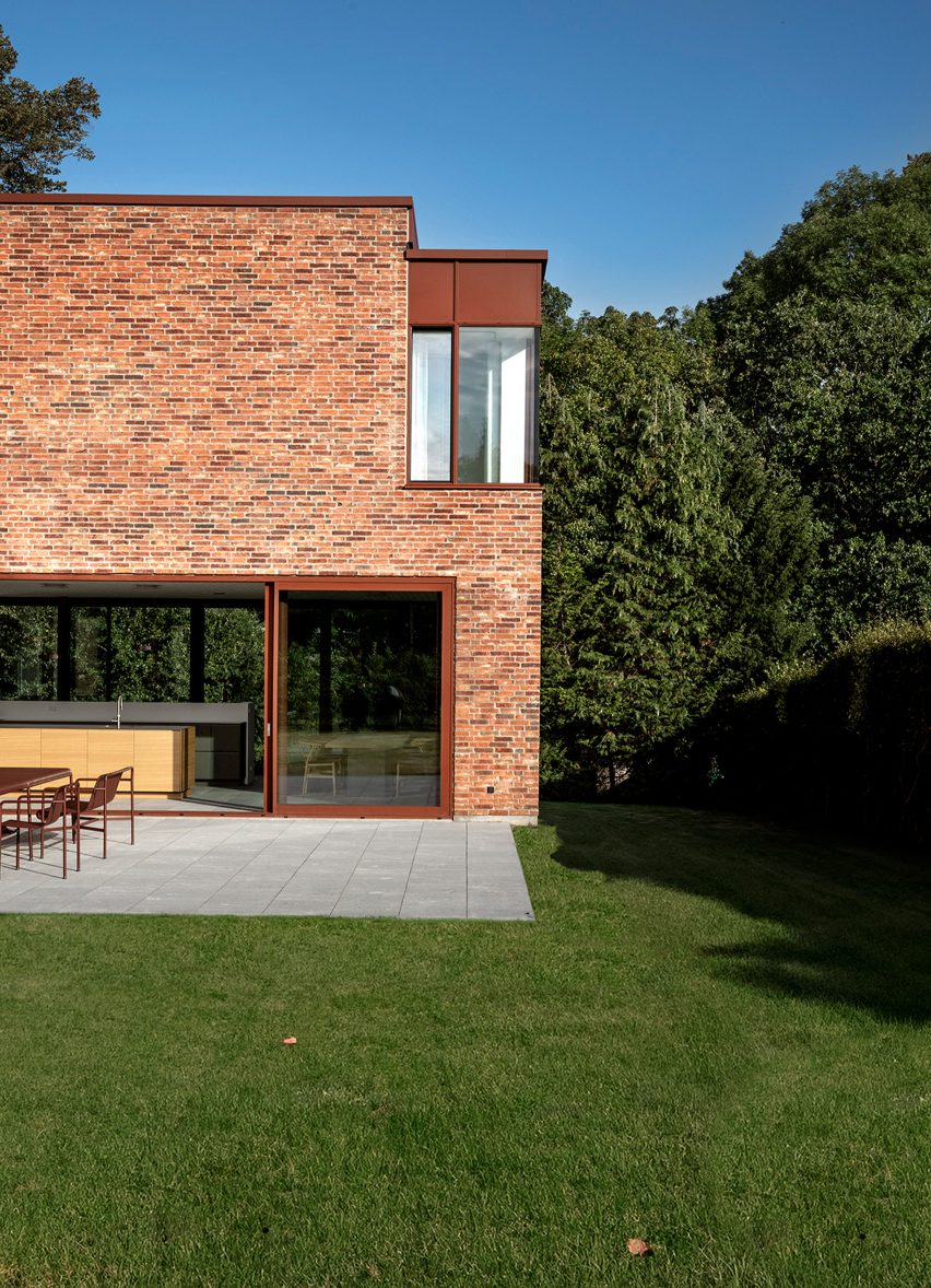 Kildeskovsvej house by Valbæk Brørup Architects