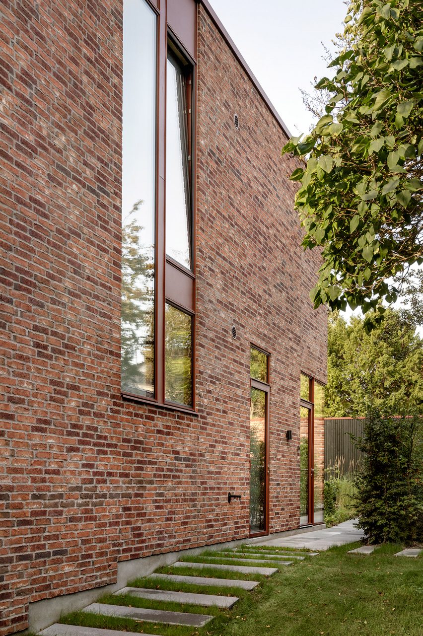 Kildeskovsvej house by Valbæk Brørup Architects
