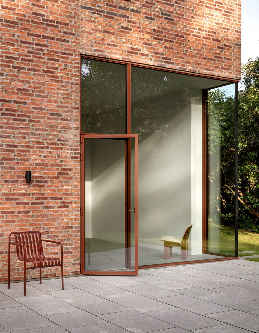 Kildeskovsvej house by Valbæk Brørup Architects