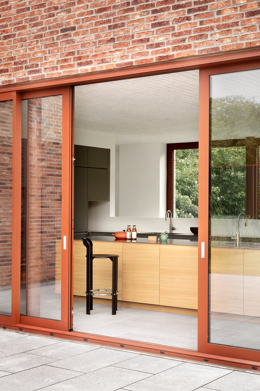 Kildeskovsvej house by Valbæk Brørup Architects