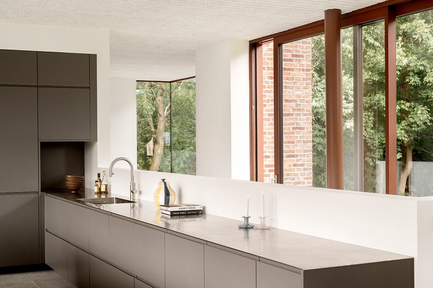 Kildeskovsvej house by Valbæk Brørup Architects