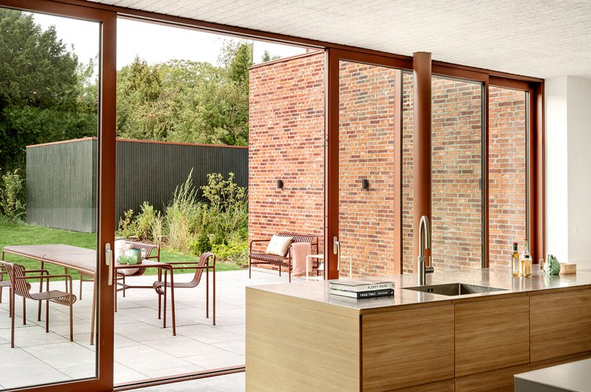 Kildeskovsvej house by Valbæk Brørup Architects