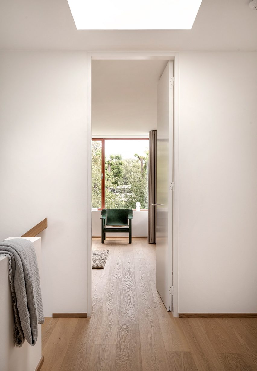 Kildeskovsvej house by Valbæk Brørup Architects