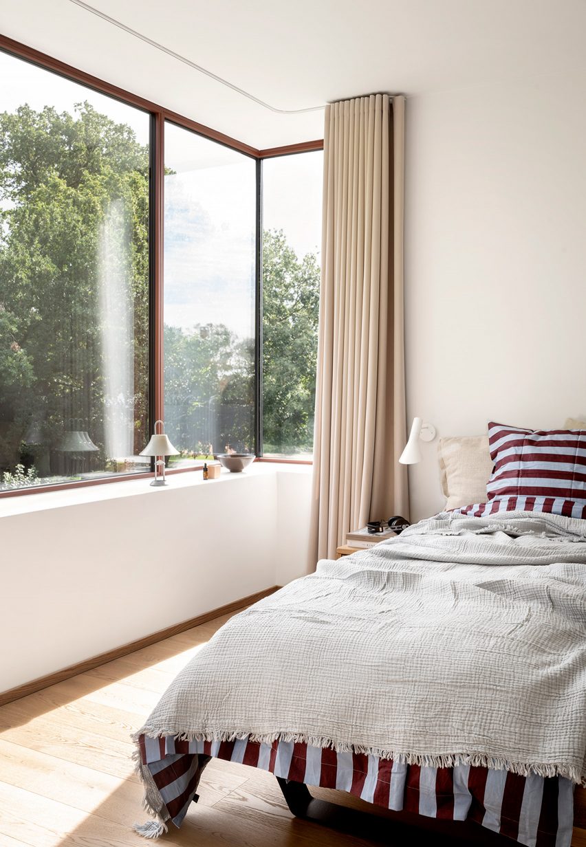 Kildeskovsvej house by Valbæk Brørup Architects