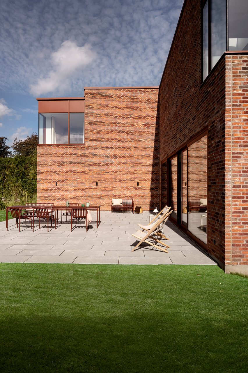 Kildeskovsvej house by Valbæk Brørup Architects