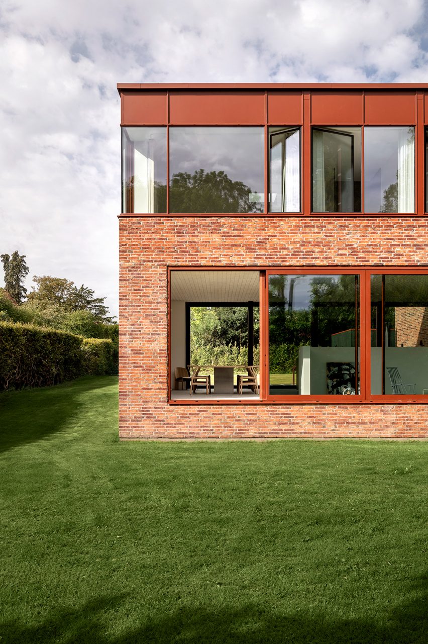 Kildeskovsvej house by Valbæk Brørup Architects