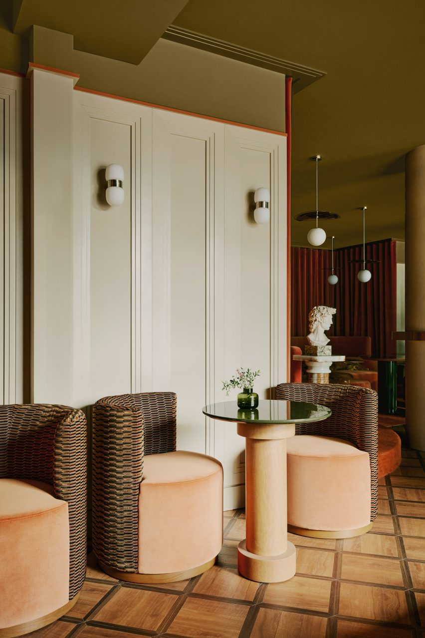 Seating area and parquet wooden floors Sella Concept design