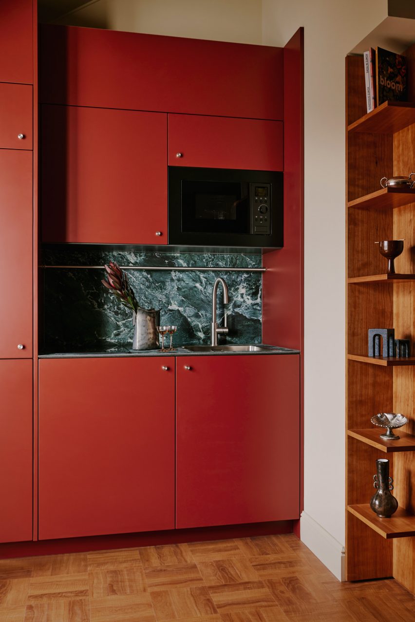 Kitchenette in studio room Locke am Platz hotel