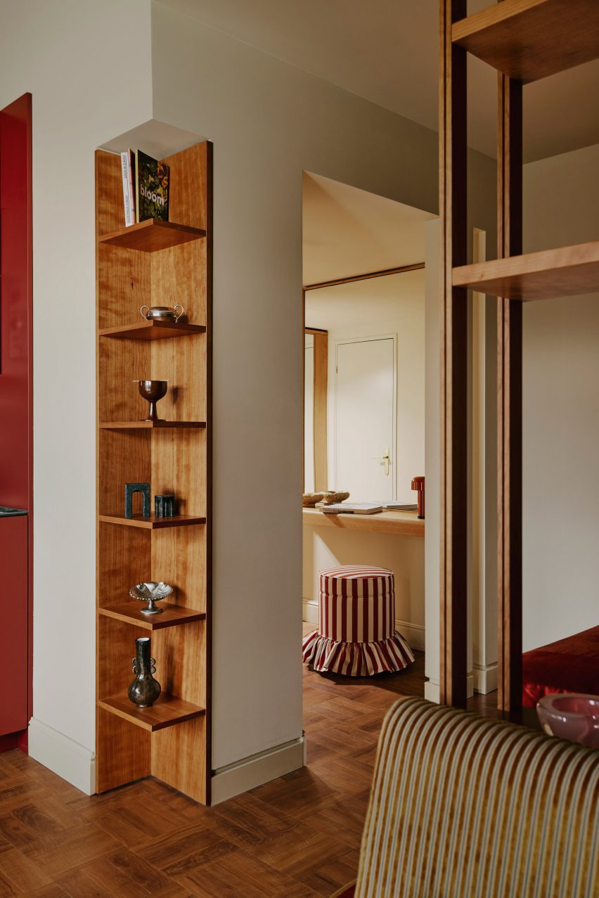 Floating shelves in aparthotel room Locke