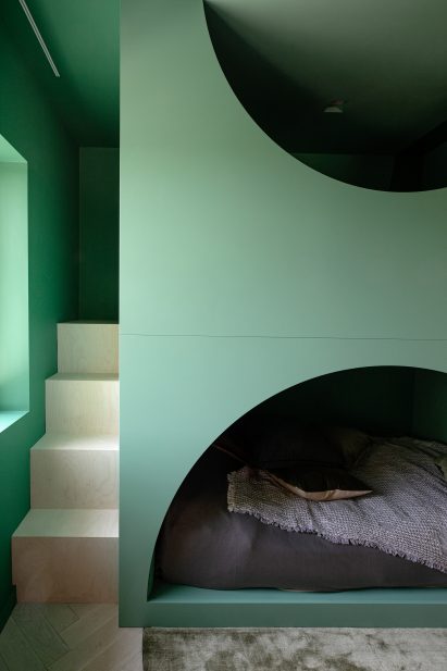 Playful bed design in Lovers Walk by Kingston Lafferty Designs