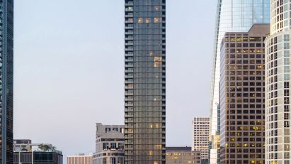 Tall tower in Los Angeles