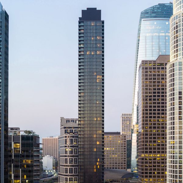 Tall tower in Los Angeles