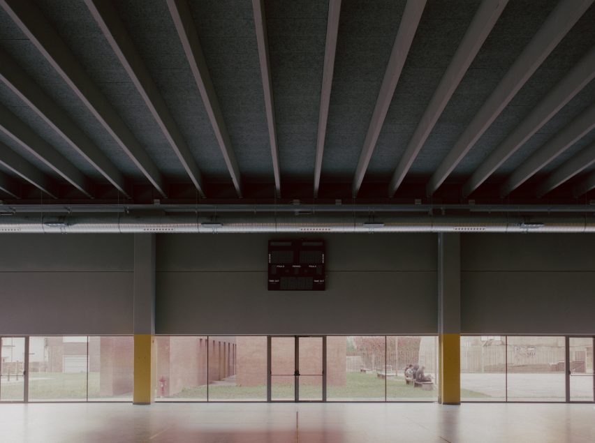 Gymnasium for a school in Merate by MD41