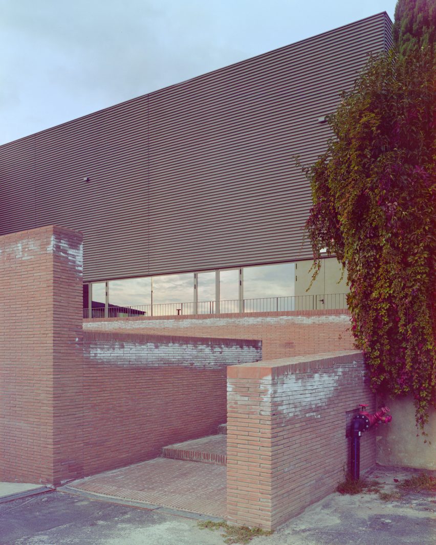 Gymnasium for a school in Merate by MD41