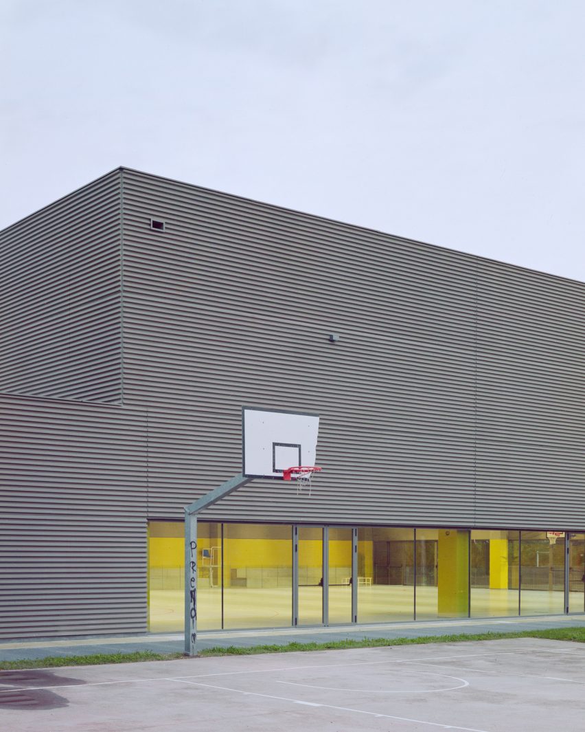 Gymnasium for a school in Merate by MD41