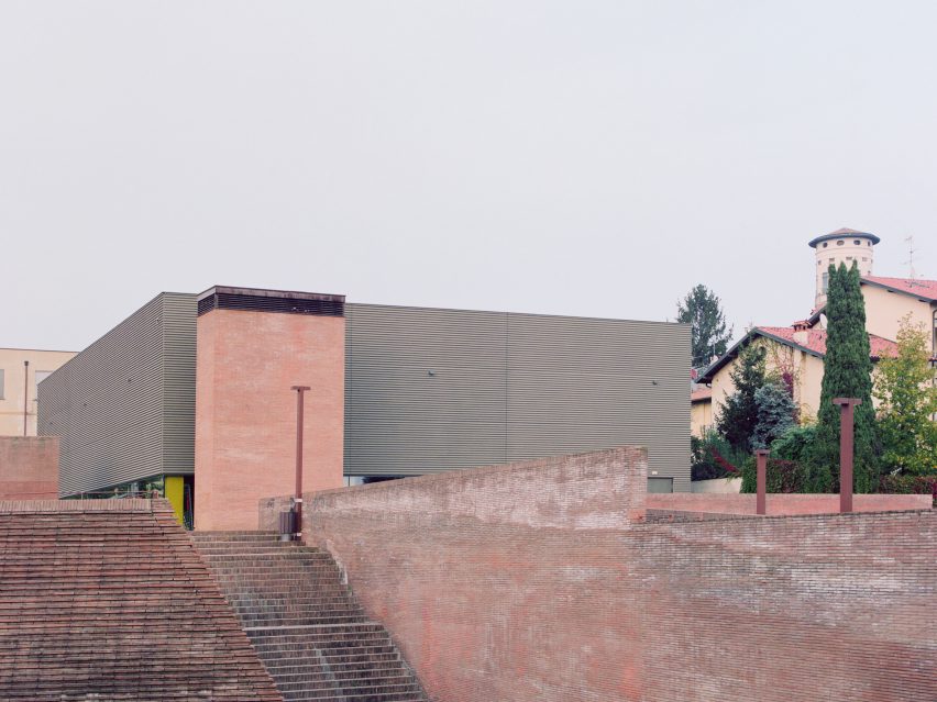 Gymnasium for a school in Merate by MD41