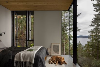 Bedroom with panoramic views