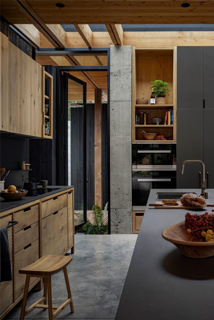 Longbranch by MW Works