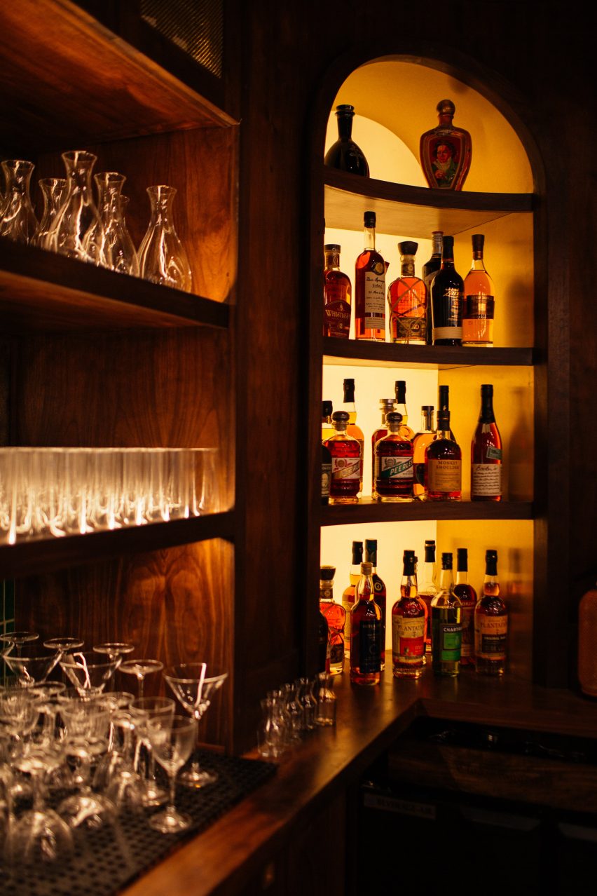 The bar with drinks and bottles