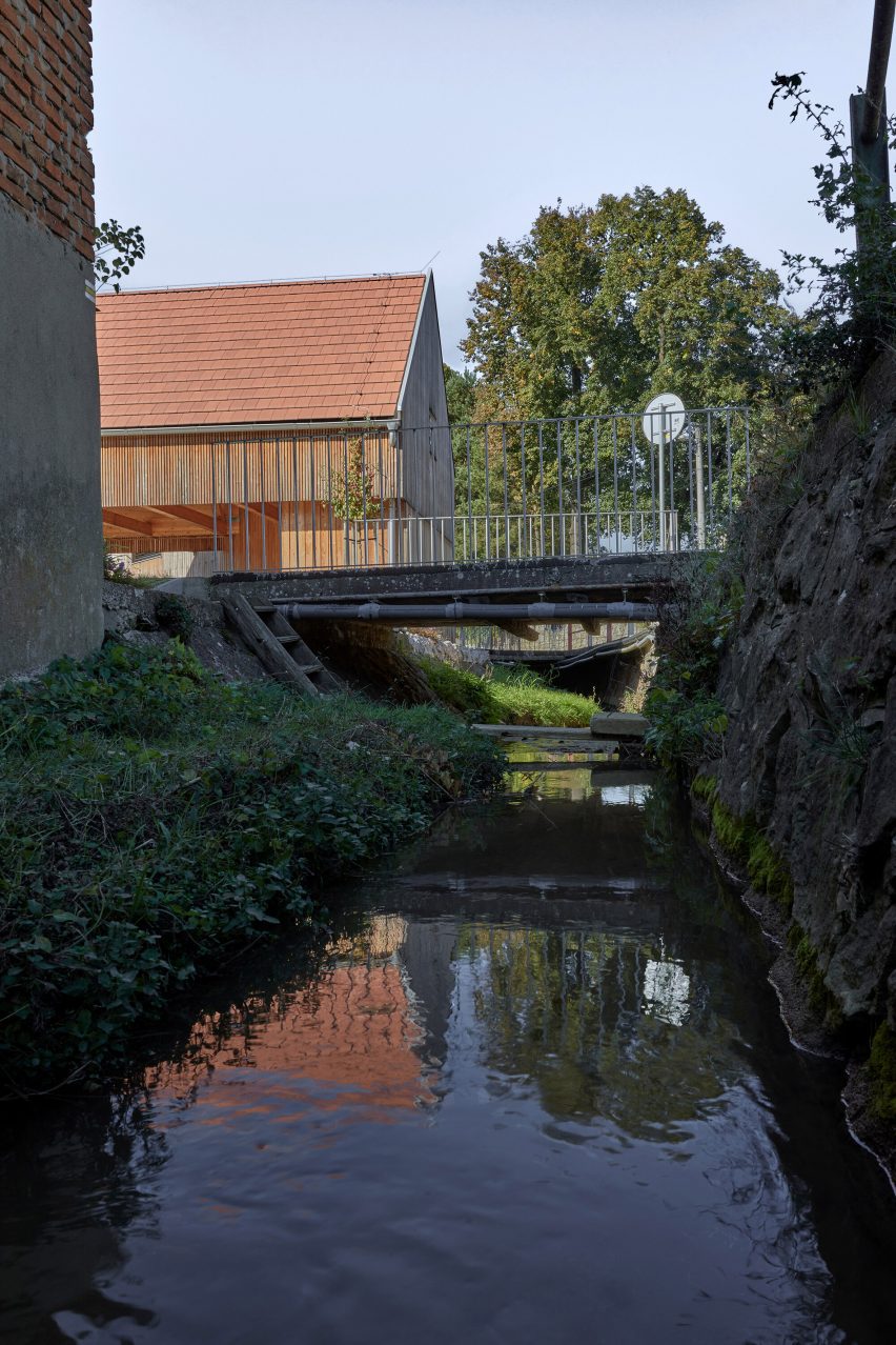 New House with Old Mill by RDTH Architekti