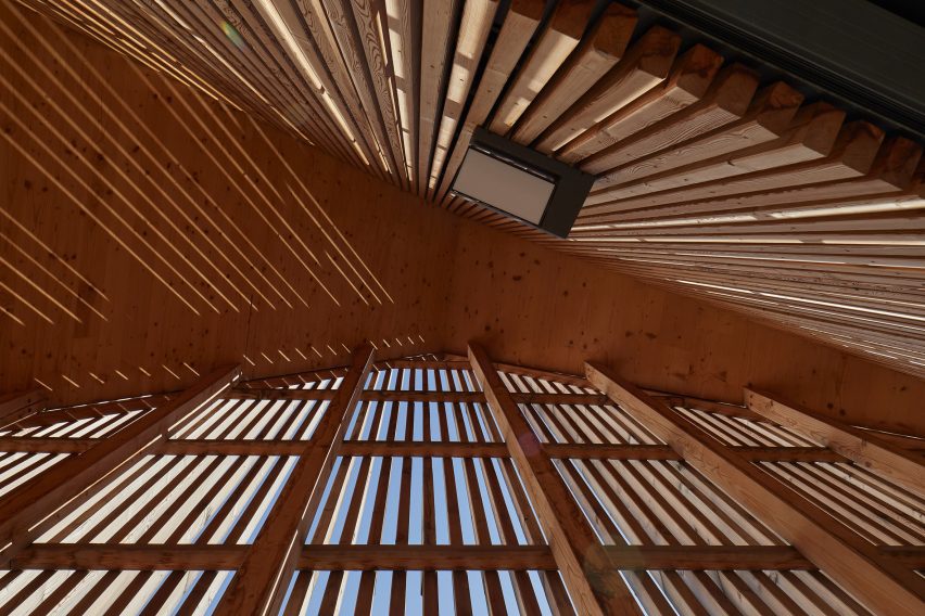 New House with Old Mill by RDTH Architekti