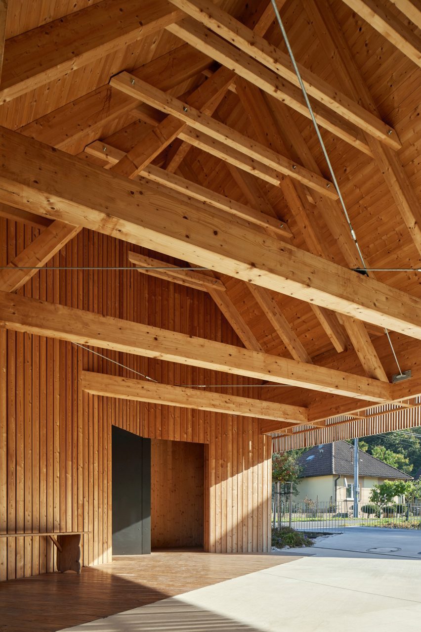 New House with Old Mill by RDTH Architekti