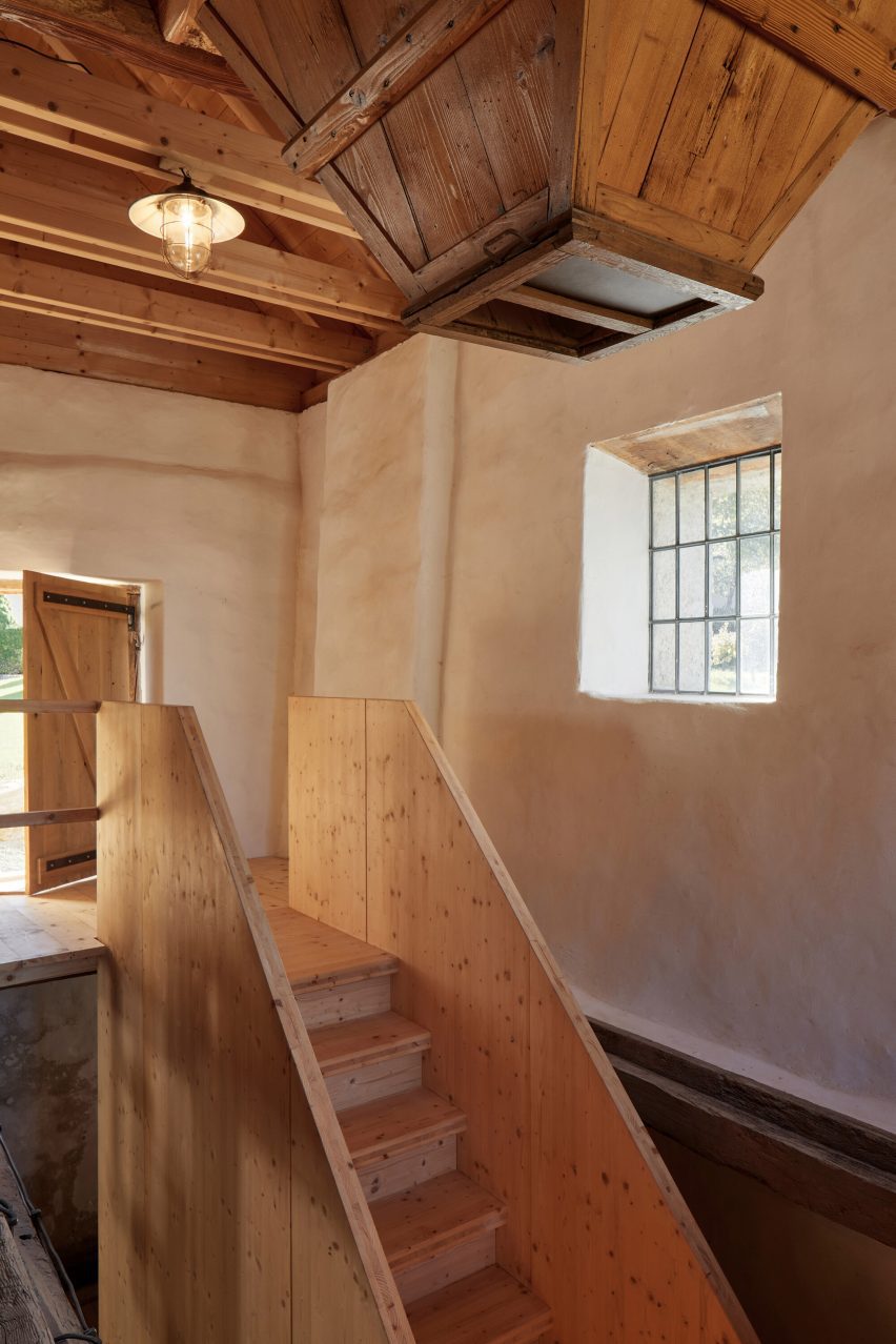 New House with Old Mill by RDTH Architekti