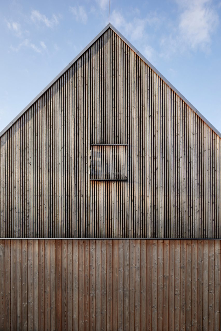 New House with Old Mill by RDTH Architekti