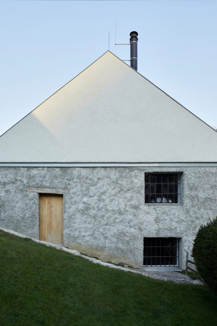 New House with Old Mill by RDTH Architekti