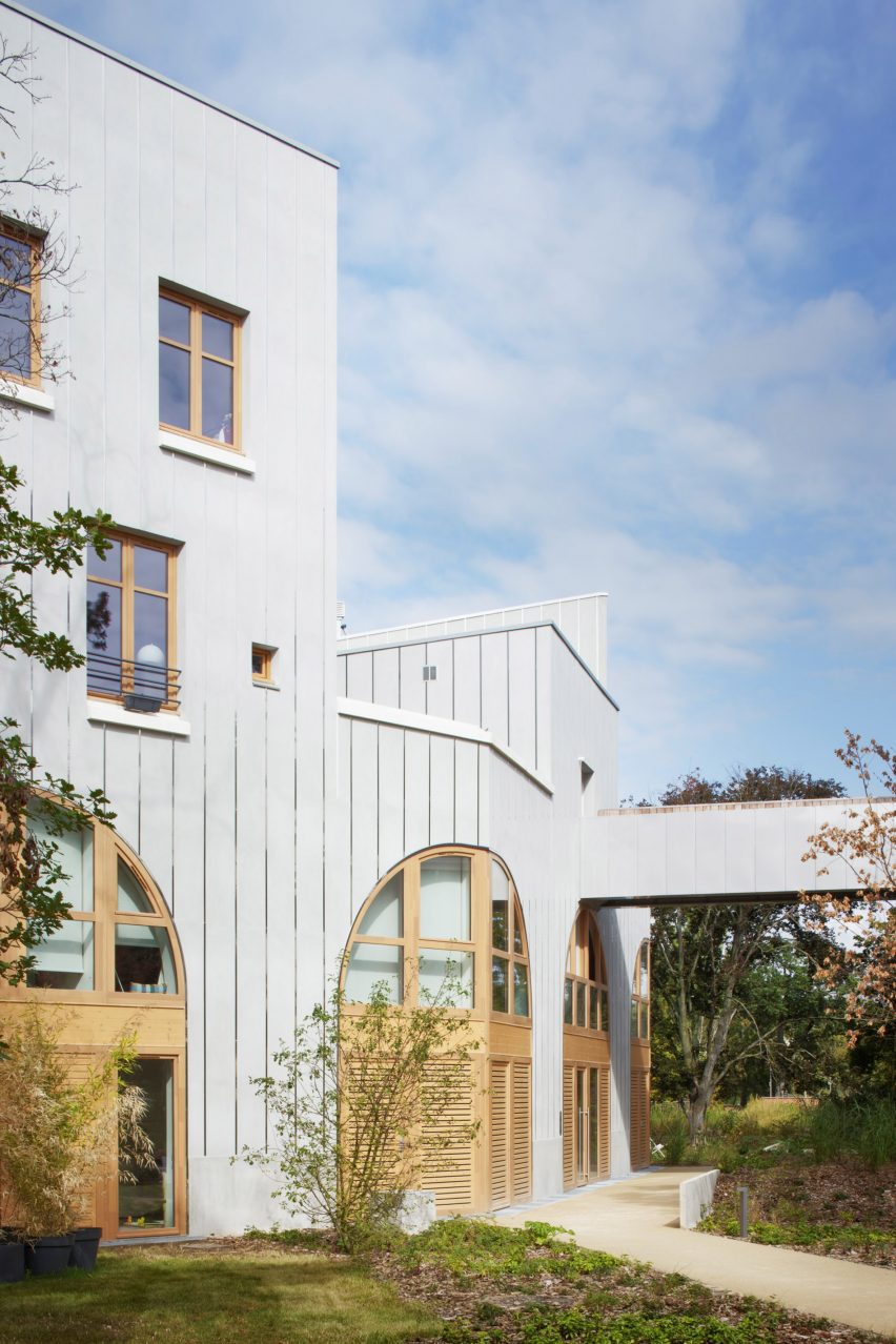 Parc Princesse social housing by SOA Architectes