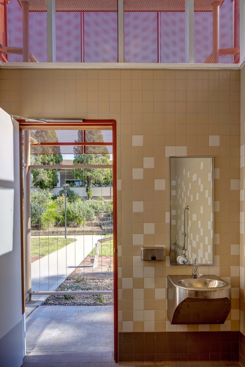 Hurlstone Park Community Centre by Sam Crawford Architects