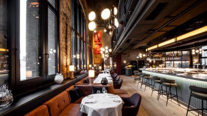 Verōnika is a restaurant organised around a central bar
