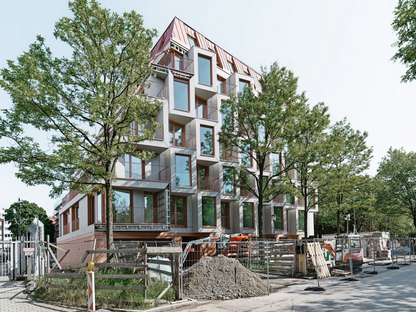 Rieder cladding on Van B housing by Ben van Berkel