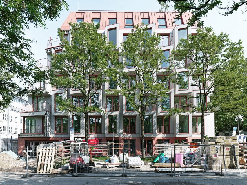 Rieder cladding on Van B housing by Ben van Berkel