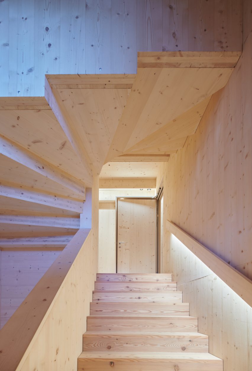 The Shelter Santnerpass by Senoner Tammerle Architekten