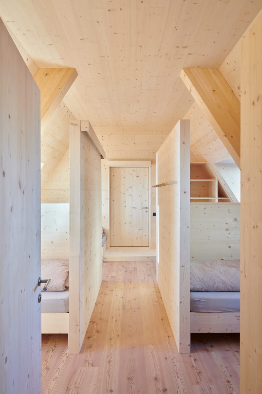 The Shelter Santnerpass by Senoner Tammerle Architekten