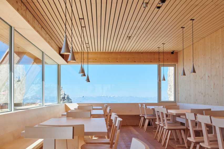 The Shelter Santnerpass by Senoner Tammerle Architekten