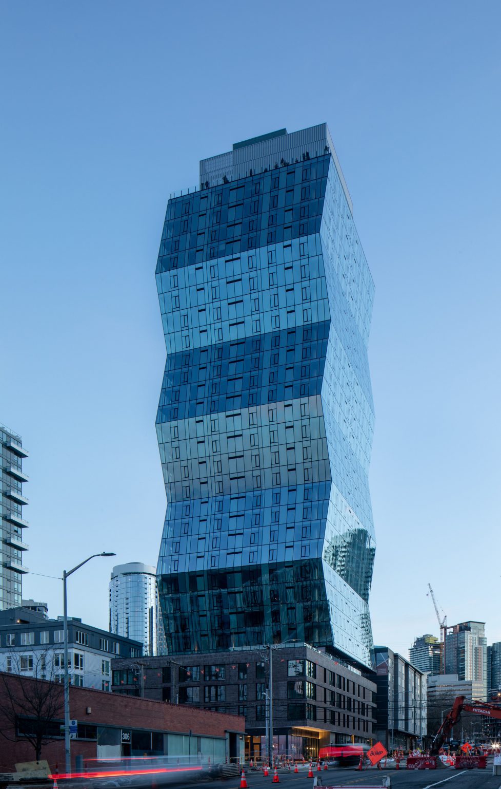 Wavy skyscraperr