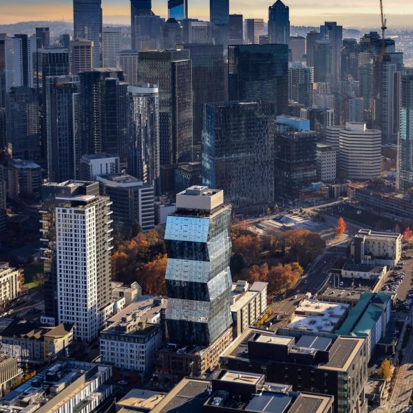 Skyglass seattle by Hewitt