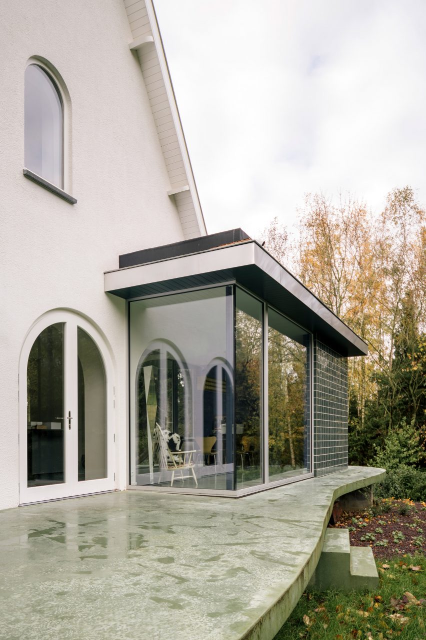 Sofie home extension and renovation in Belgium by Madam Architectuur