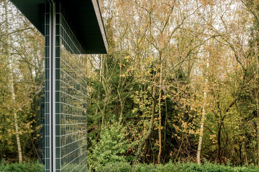 Sofie home extension and renovation in Belgium by Madam Architectuur