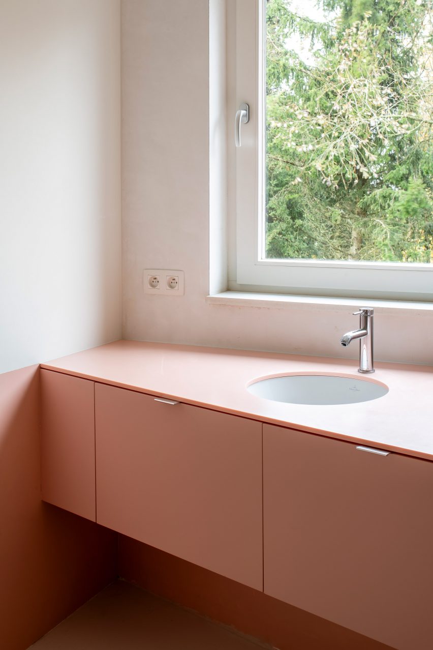 Sofie home extension and renovation in Belgium by Madam Architectuur