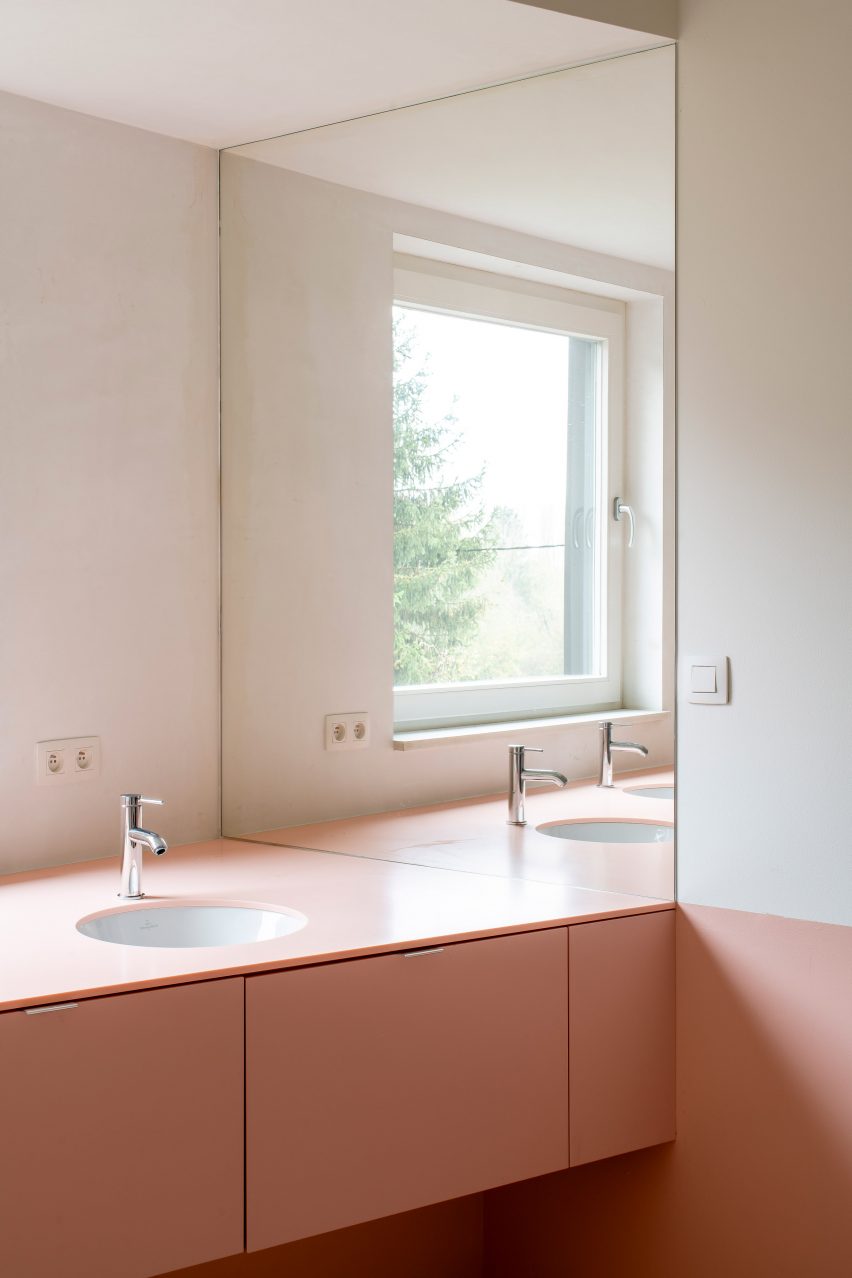 Sofie home extension and renovation in Belgium by Madam Architectuur