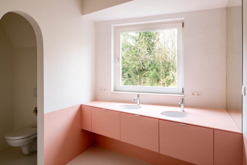 Sofie home extension and renovation in Belgium by Madam Architectuur