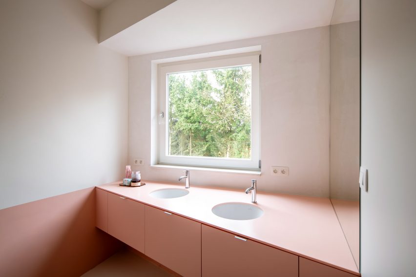 Sofie home extension and renovation in Belgium by Madam Architectuur