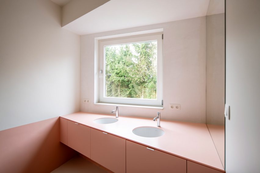 Sofie home extension and renovation in Belgium by Madam Architectuur